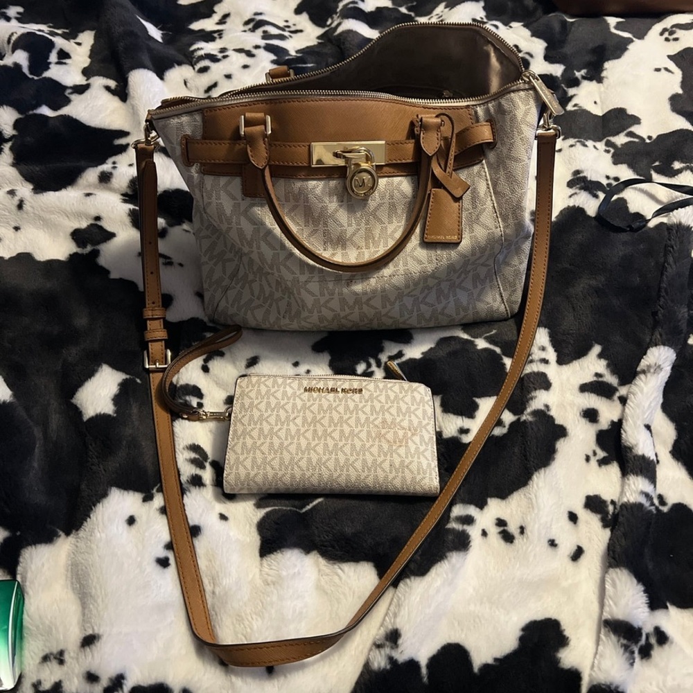 Michael kors purse and wallet
